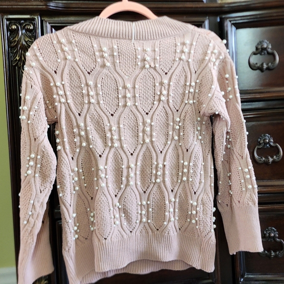 Pink pearl Sweater ( - Picture 2 of 6